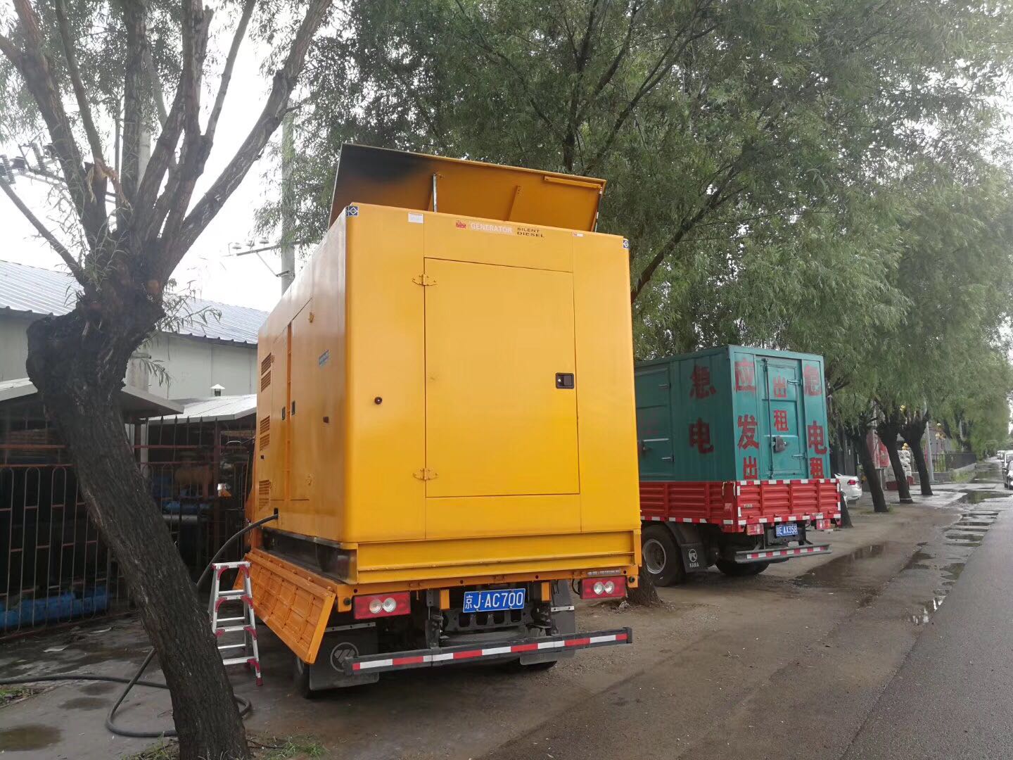 大雨致使多地突發(fā)停電，兩臺發(fā)電車通州應(yīng)急供電中